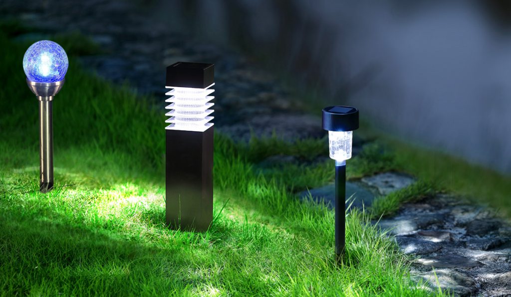 Lampy w ogrodzie aranżacje