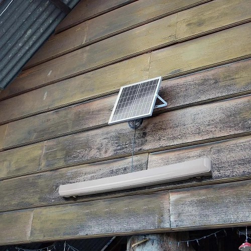 Lampa hermetyczna LED Solarna 120cm 18W 1000lm z pilotem - zmiana barwy
