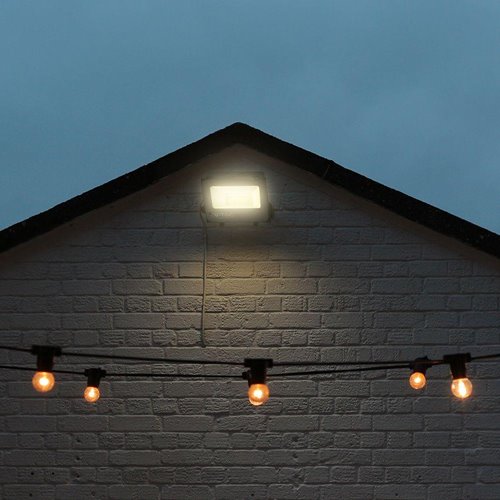 Halogen LED RGBW 6500K V-TAC 50W 4000lm z pilotem