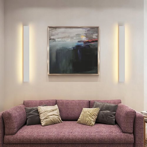 liniowa lampa elewacyjna biala