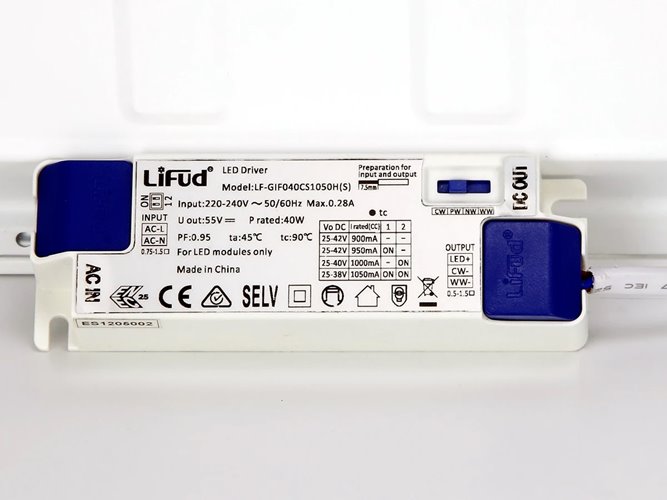 Panel LED 60x60 40W UGR19 Switch CCT 5300lm