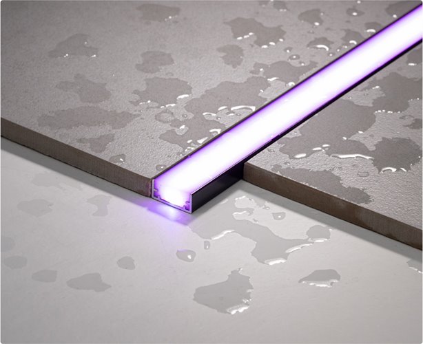 Oprawa liniowa LED IP68 AQU czarna RGB 3m