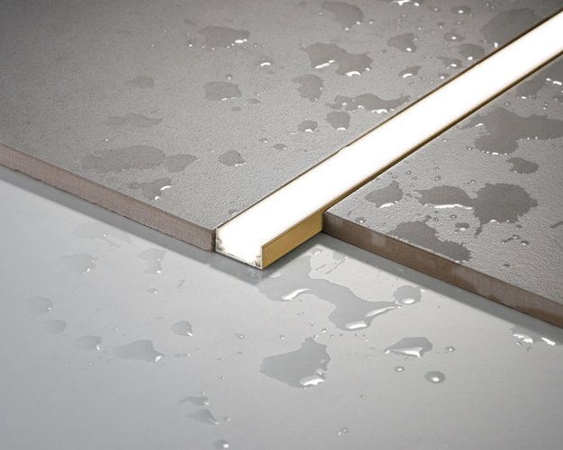 Oprawa liniowa LED IP68 AQU złota 4500K 2,5m