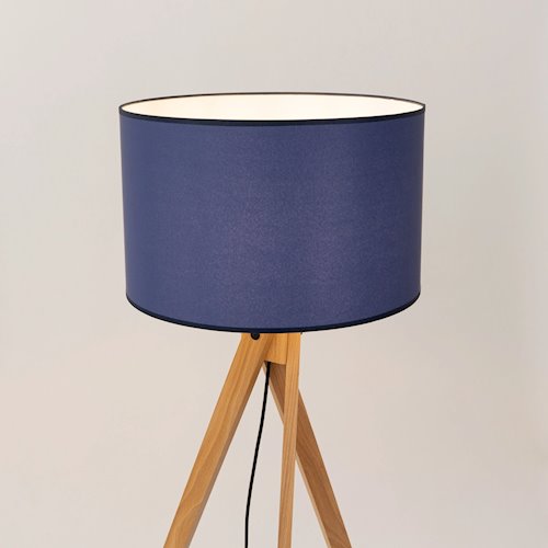 Lampa podłogowa drewniana Natt 1xE27 z granatowym abażurem