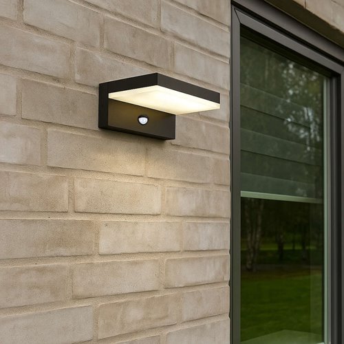 Lampa elewacyjna LED Hestio 9W z czujnikiem PIR czarna