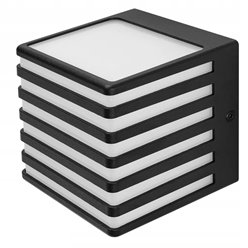 lampa elewacyjna czarna