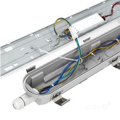 Lampa LED IP66 IK08 NEXFORCE N2 70W 12000lm 150cm - neutralna