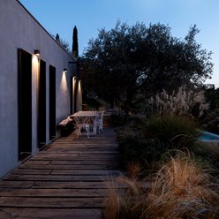 Kinkiet ogrodowy LED solarny Querk IP54 2CCT