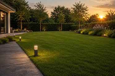 Lampa ogrodowa stojąca E27 Ayron 30cm czarna