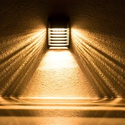Lampa elewacyjna solarna Strip 3000K czarna